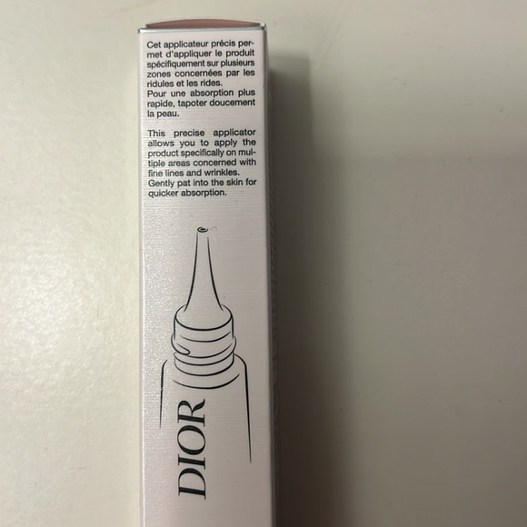 Capture Totale Hyalushot Wrinkle Corrector - Picture 2 of 3